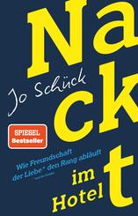 Nackt im Hotel